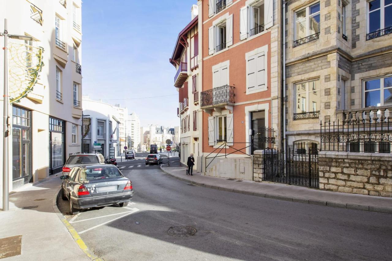 Апартаменты Charming 1Br At The Heart Of Biarritz 5 Min Walking To The Beach - Welkeys Экстерьер фото
